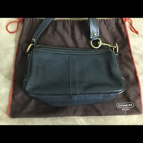 Coach - Picture 6 of 7